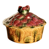 Antique sugar bowl in barbotine from Sarreguemines – Strawberry decoration