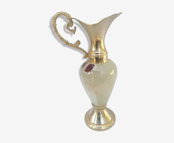 Aiguière en albatre