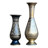 2 vases en laiton gravé