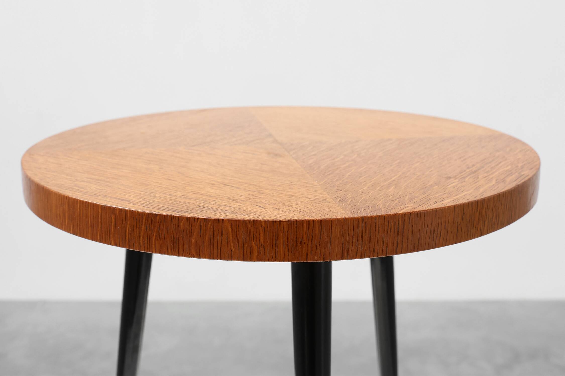 Mid‑Century Tripod Side Table with Black Tapered Legs and Brass Feet, Italy