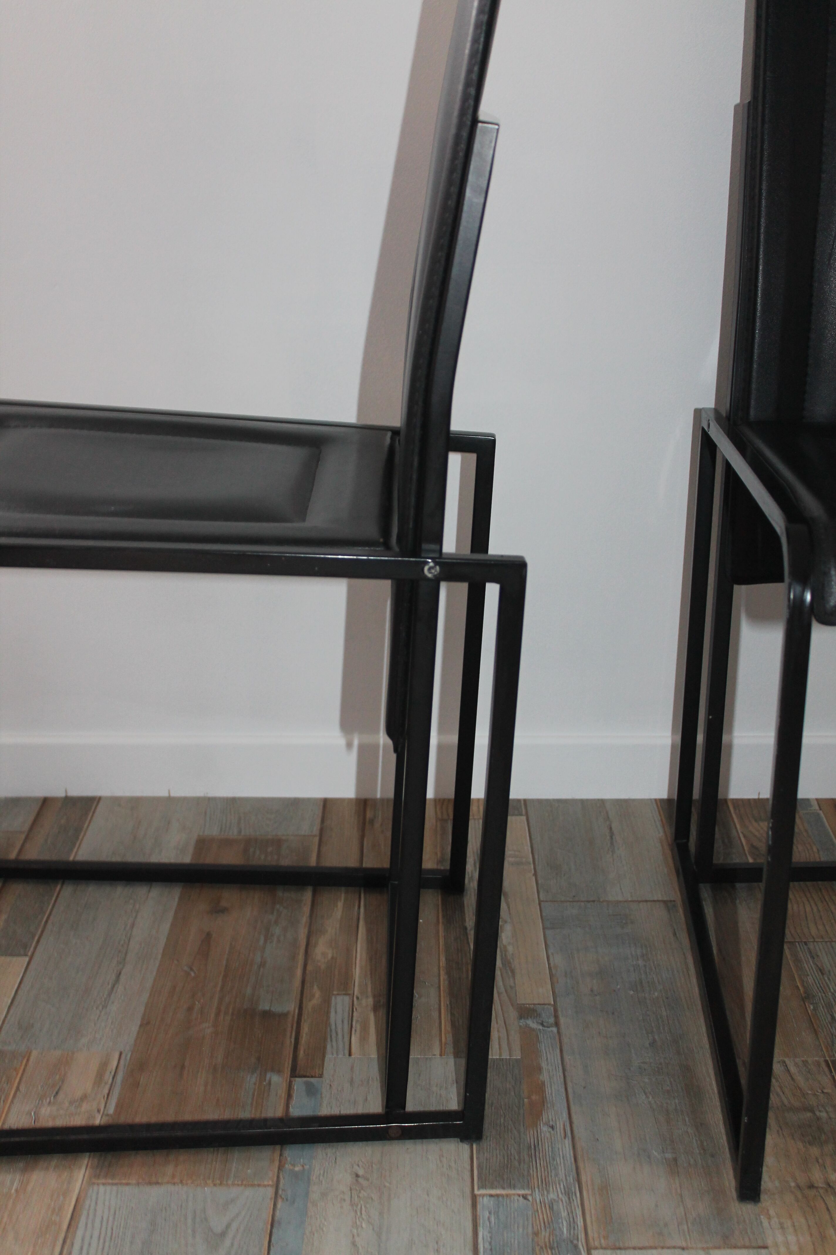 Lot de 4 chaises vintage cuir piqure sellier