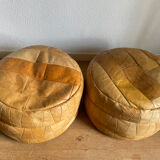 Set of 2 patchwork leather poufs brown camel De Sède