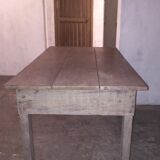 Farm table