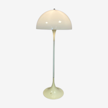 Lampadaire Panthella de Verner Panton, Louis Poulsen