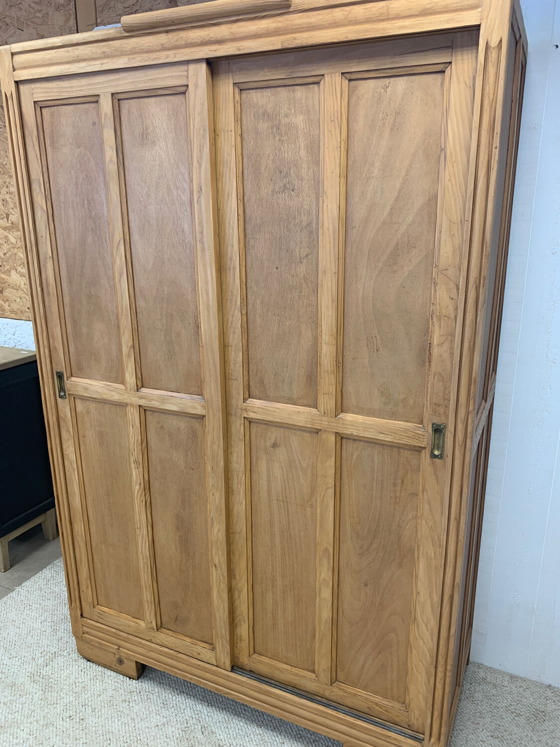 Armoire parisienne portes coulissantes
