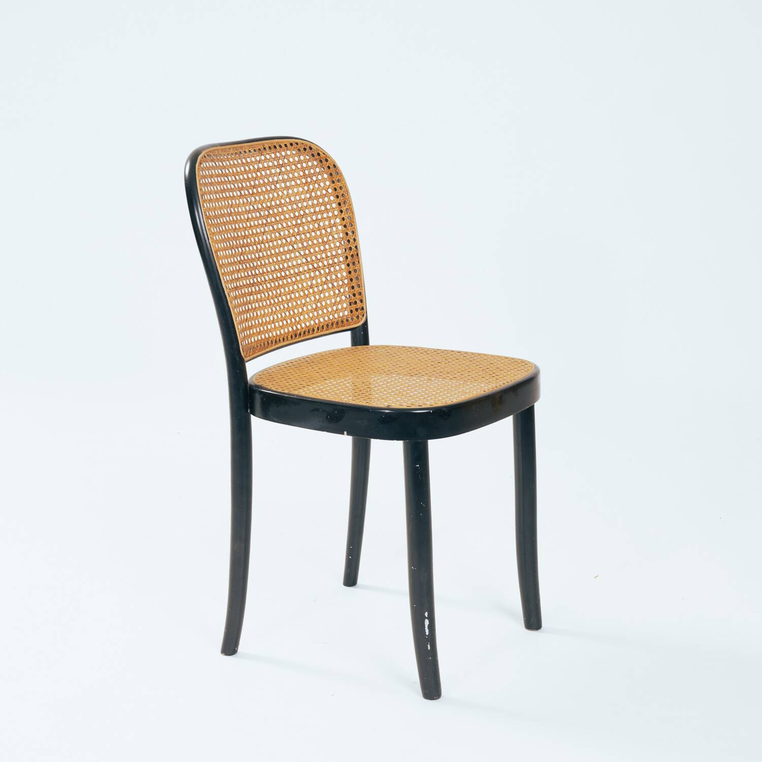 3 chaises Hoffmann Prague 811 en cannage d'après Thonet