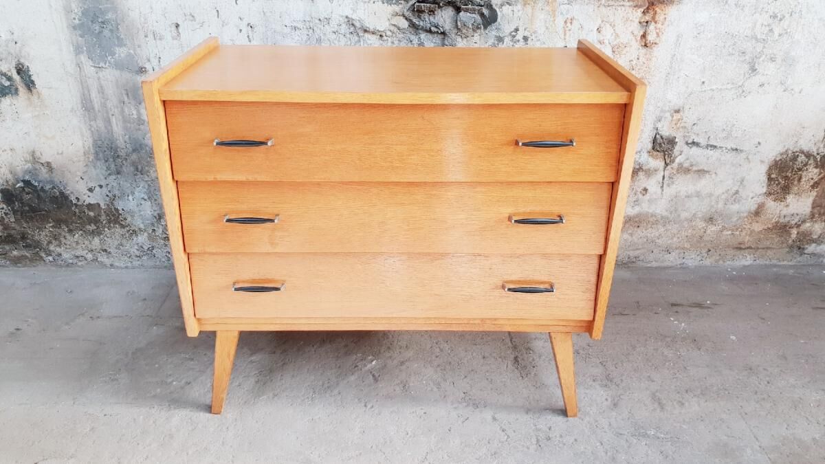 Vintage chest of drawers