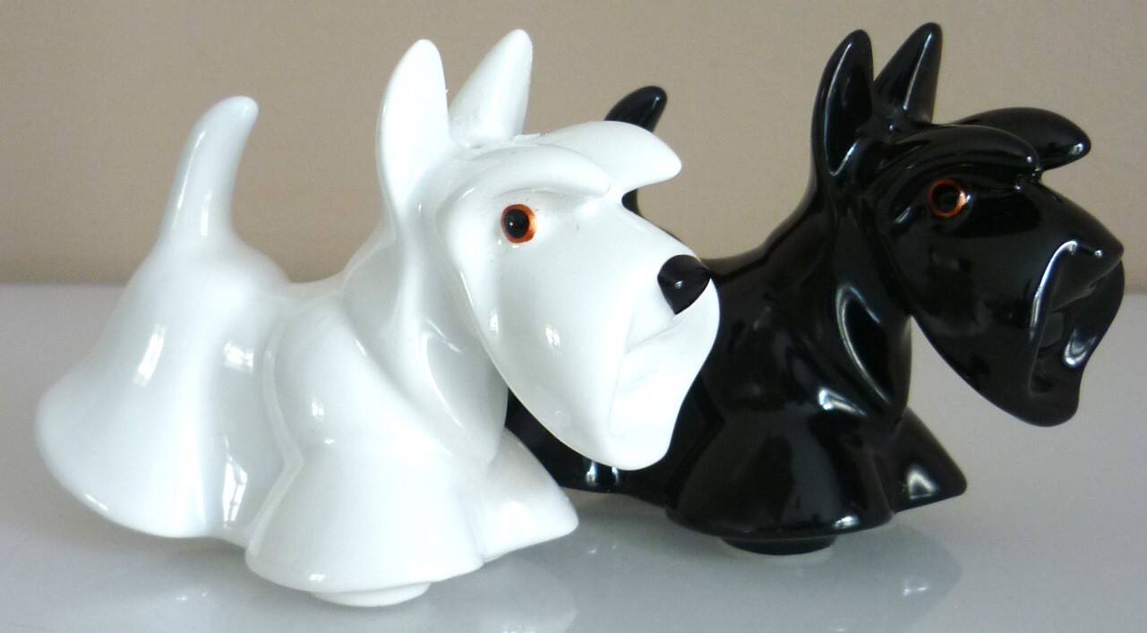Salt and pepper shakers, glazed ceramic, Scottish terrier dog, signed