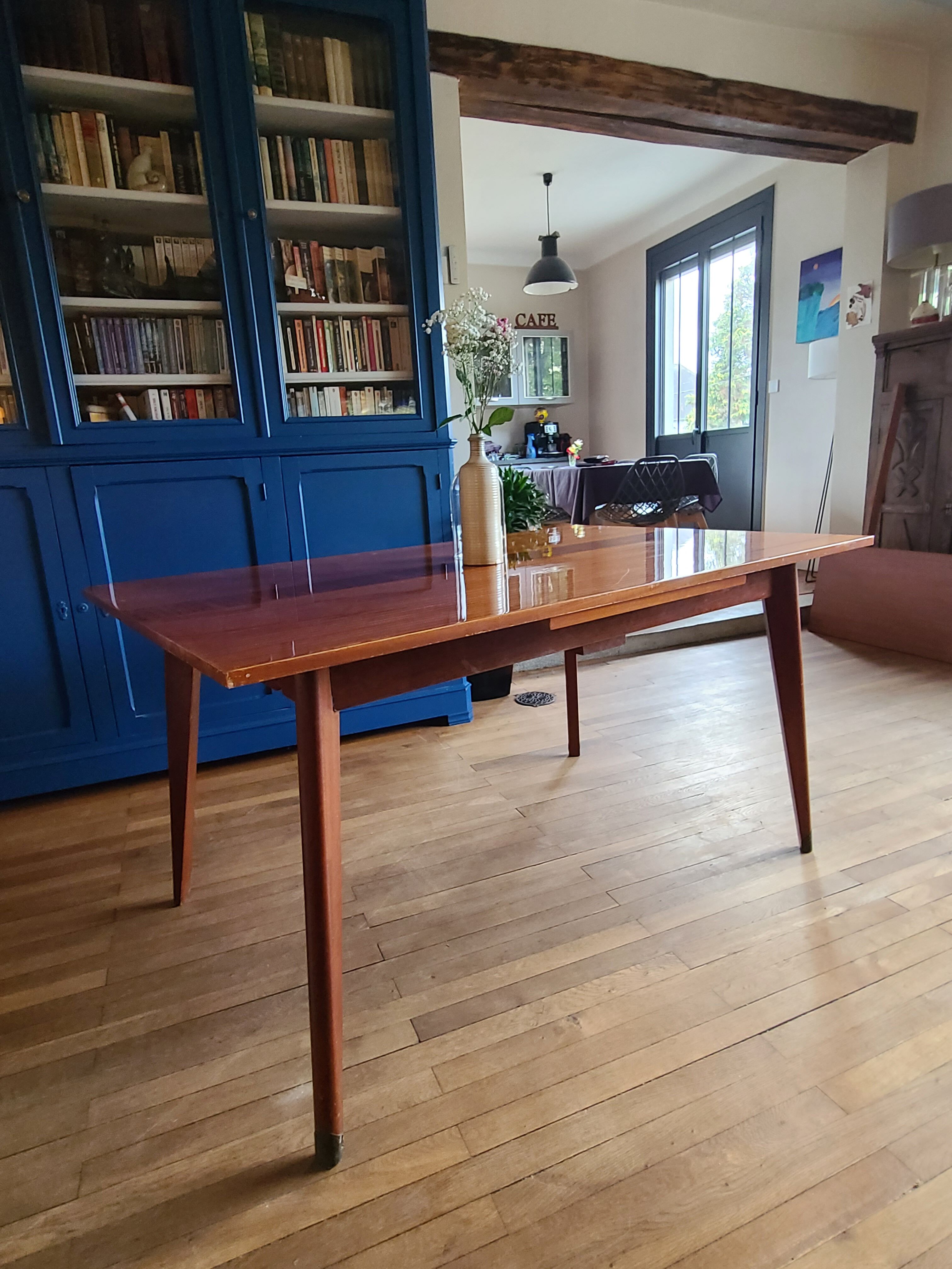 Scandinavian style vintage table 12 people