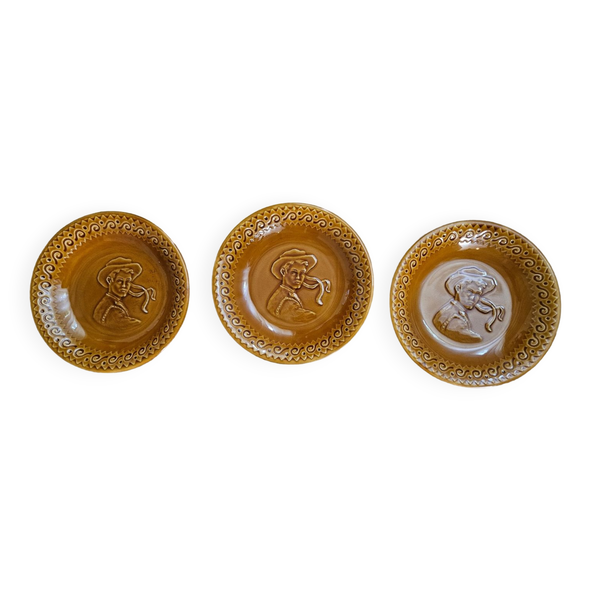 Set of 3 hollow plates Face of Breton Argoat Gourin