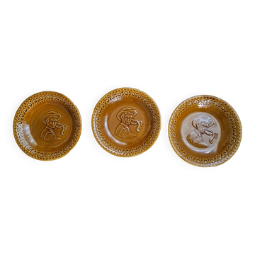 Set of 3 hollow plates Face of Breton Argoat Gourin