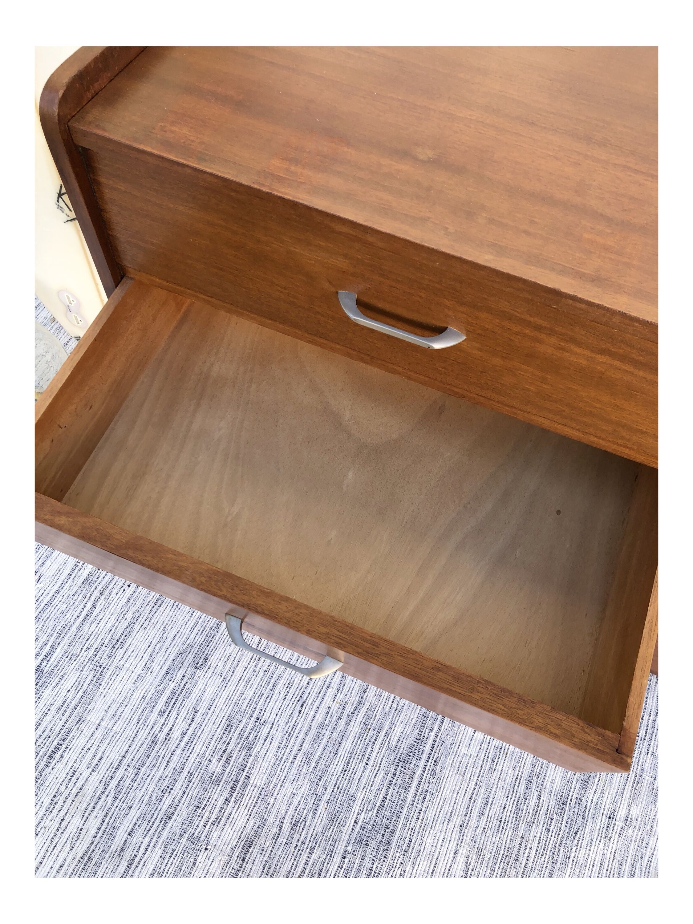 Vintage chest of drawers