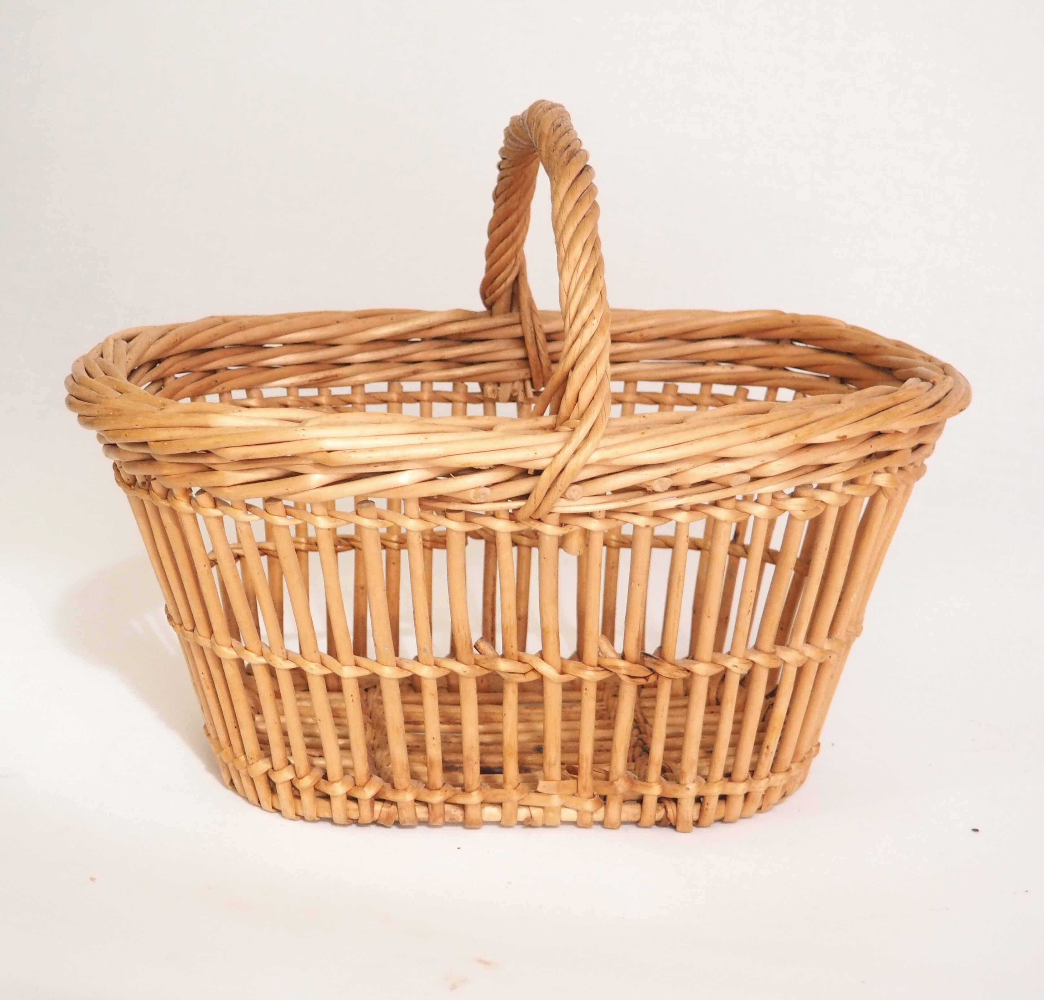 Small light rattan basket