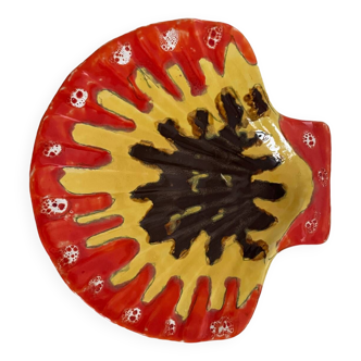 Vintage ceramic shell dish