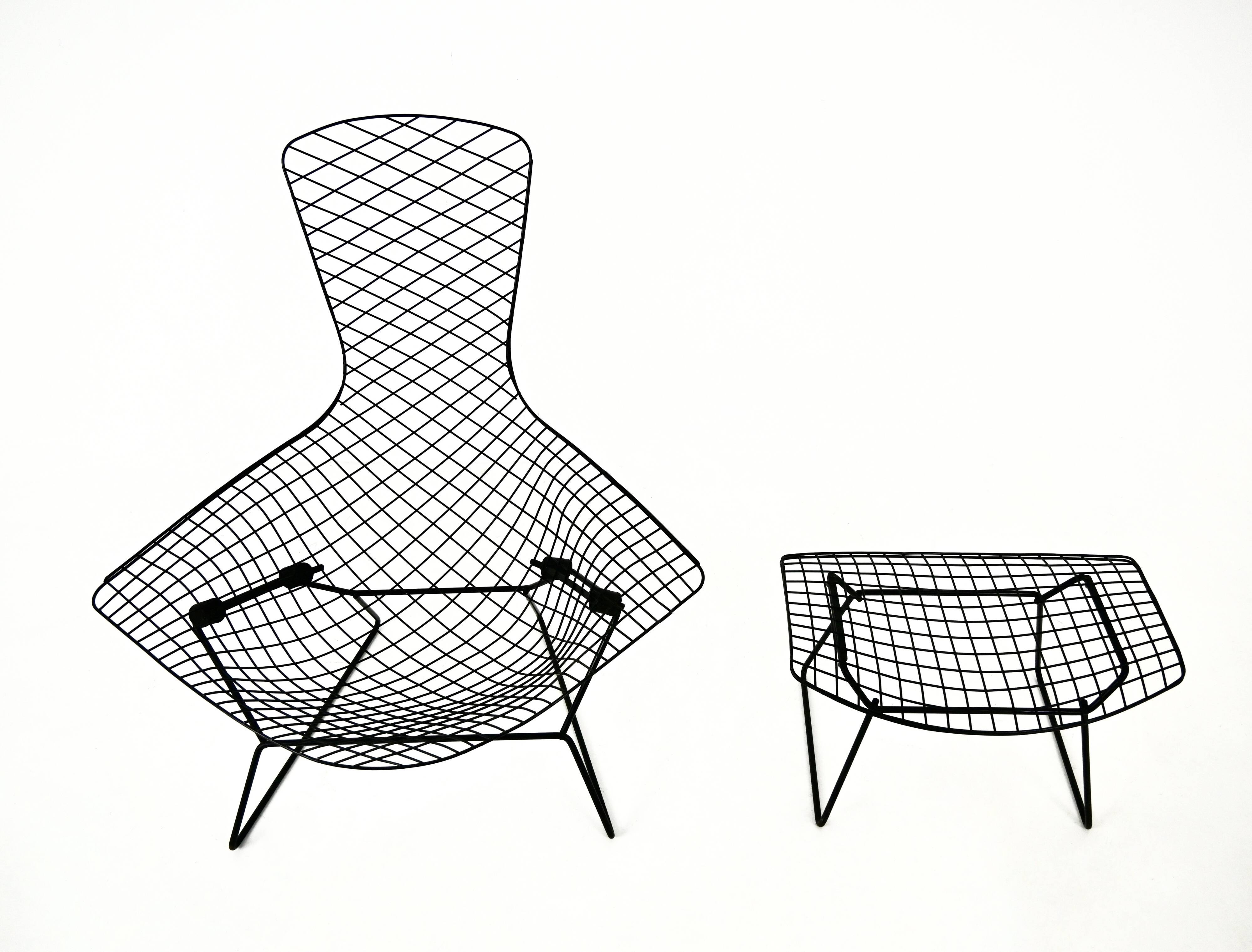 "Bird" armchair and ottoman by Harry Bertoia for Knoll, 1960s