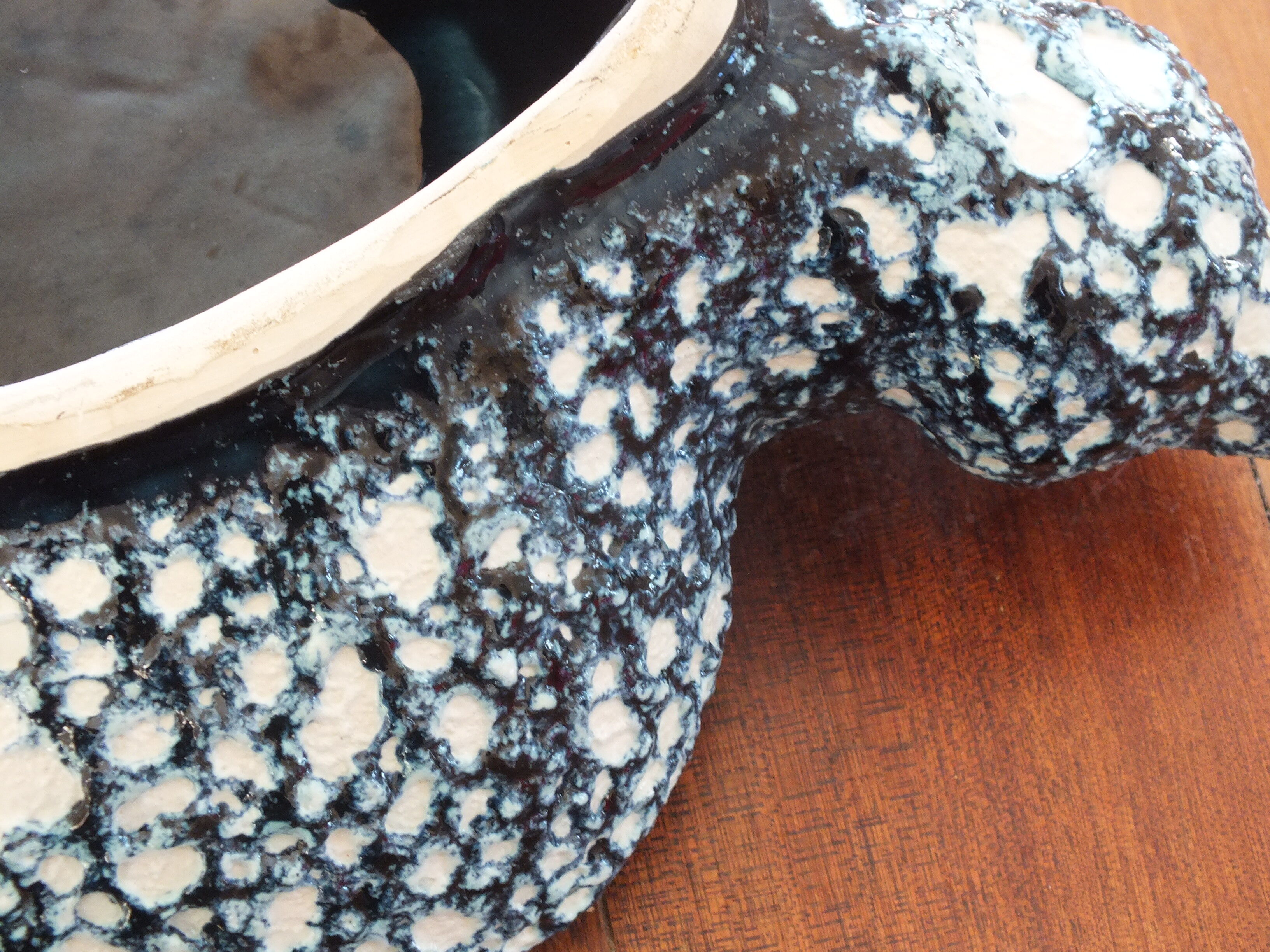 Large free-form cut Fat Lava Vallauris