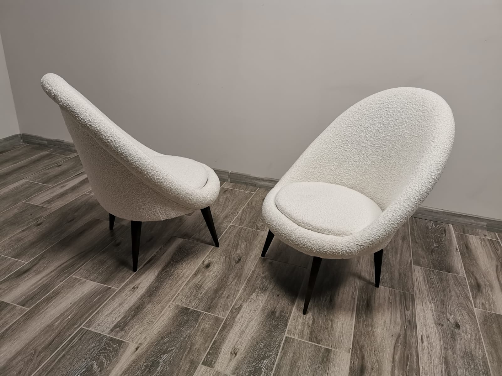 Paire de fauteuils mid-century restaurés