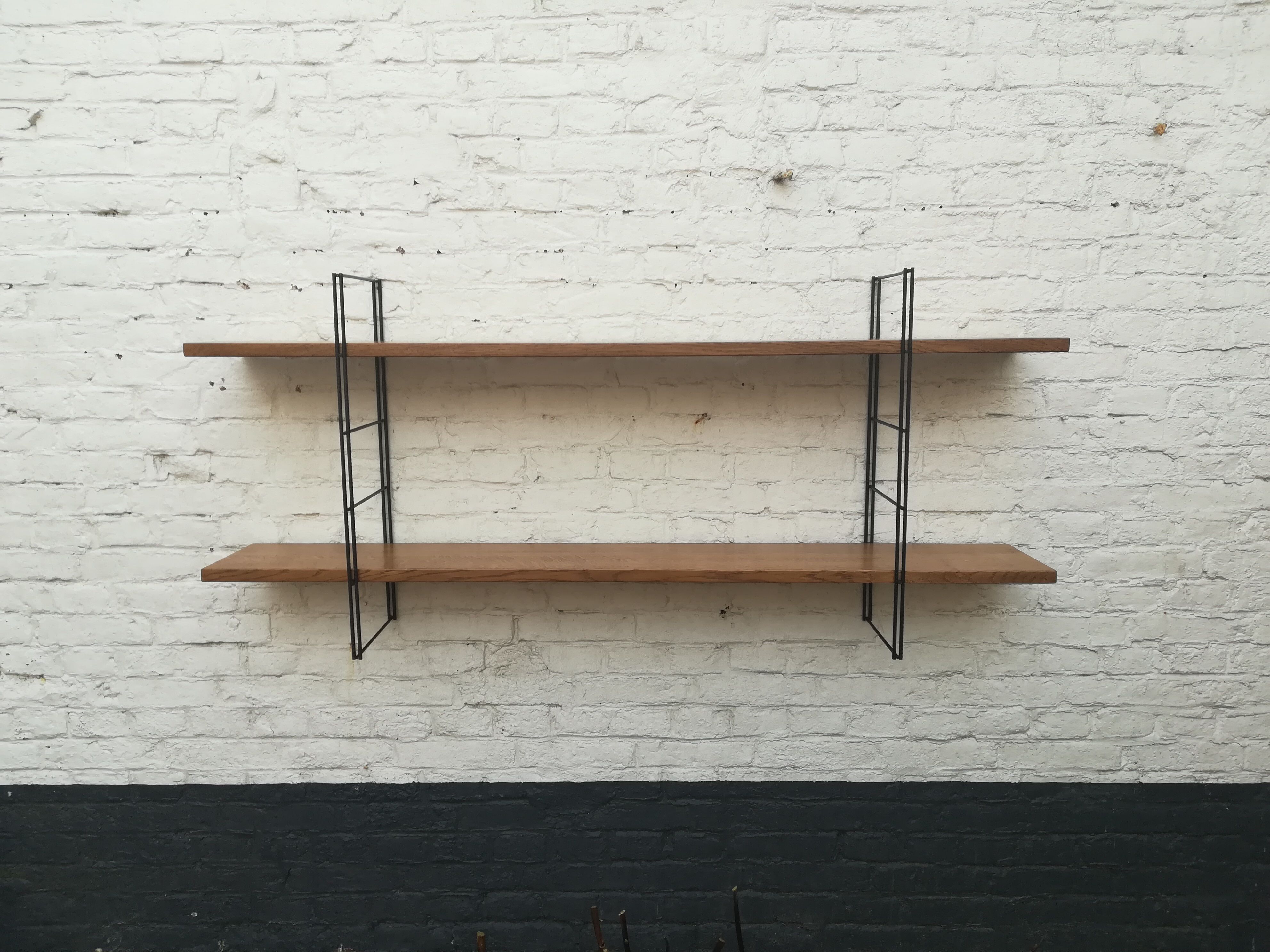 Wall shelf