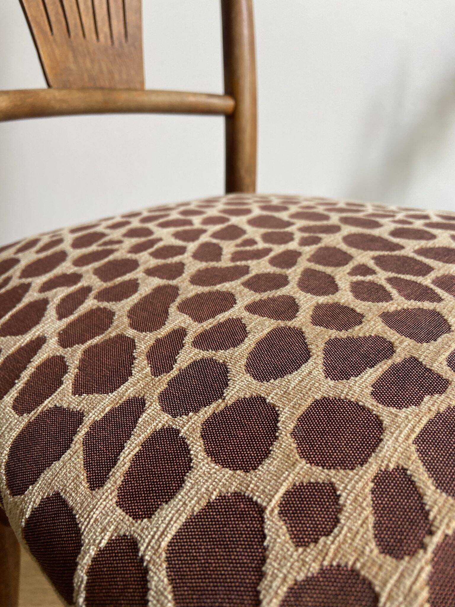 Chaise bistrot baumann bois et assise tissus