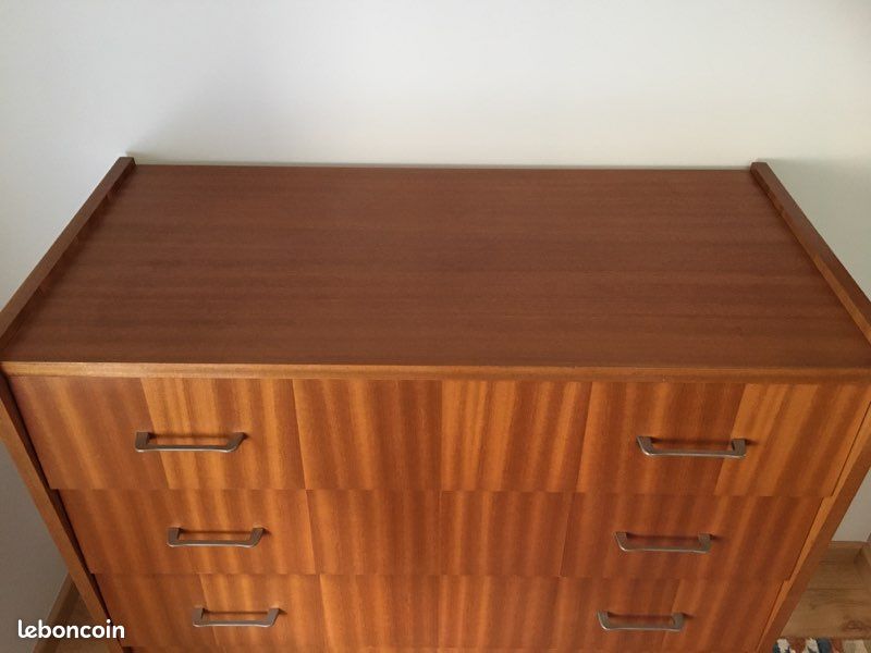 Vintage chest of drawers