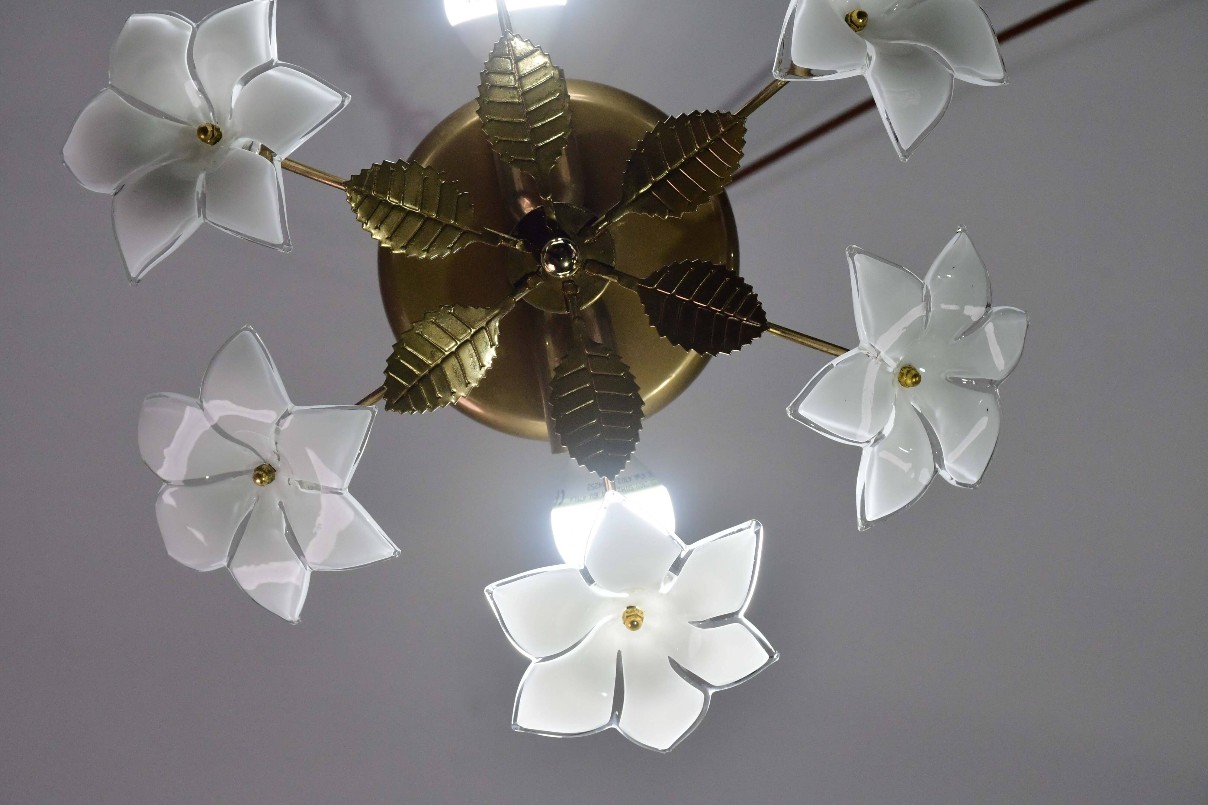 Petite vintage Murano ceiling light white flowers, 1970s