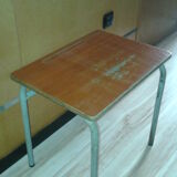 Children's desk model 322 by Jacques Hitier Mullca edition