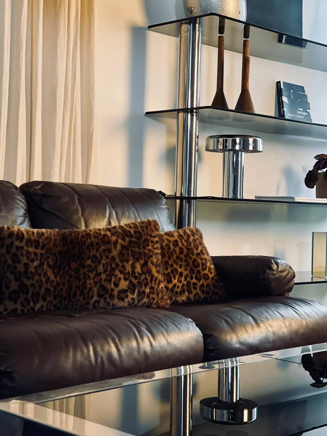 Italian design bookcase/room divider from the 1970s