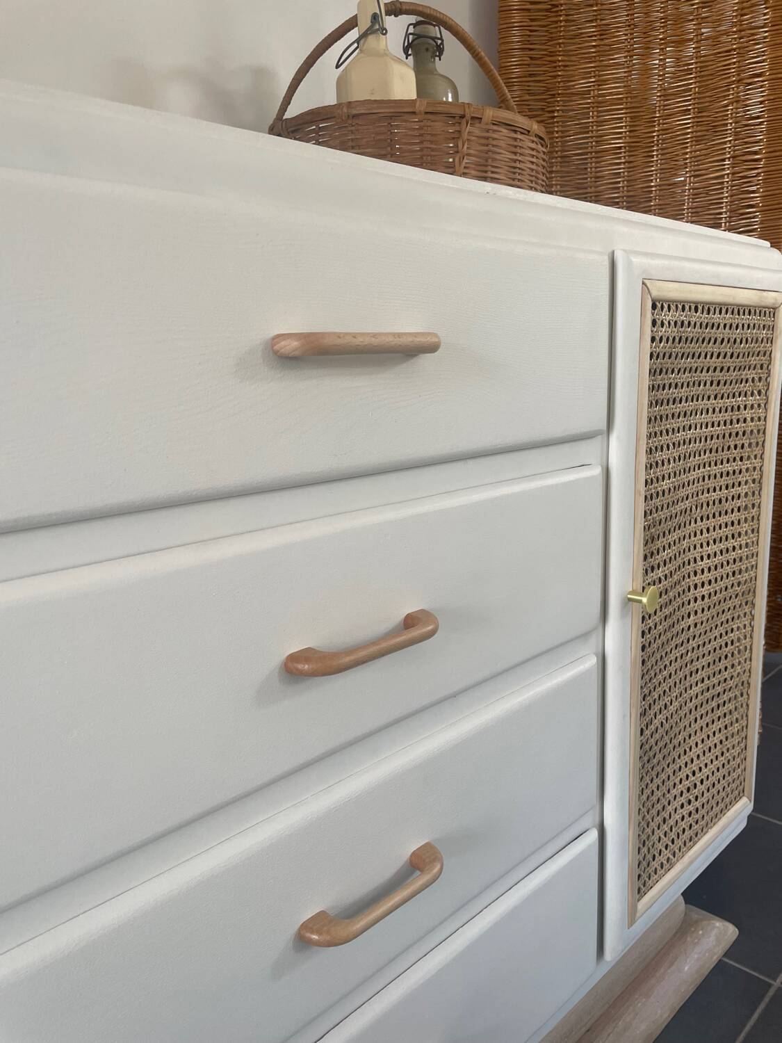 Wardrobe chest of drawers