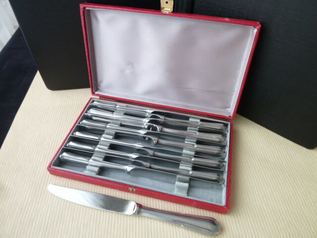 Coffret de 12 couteaux de table en acier inoxydable monobloc Guy Degrenne