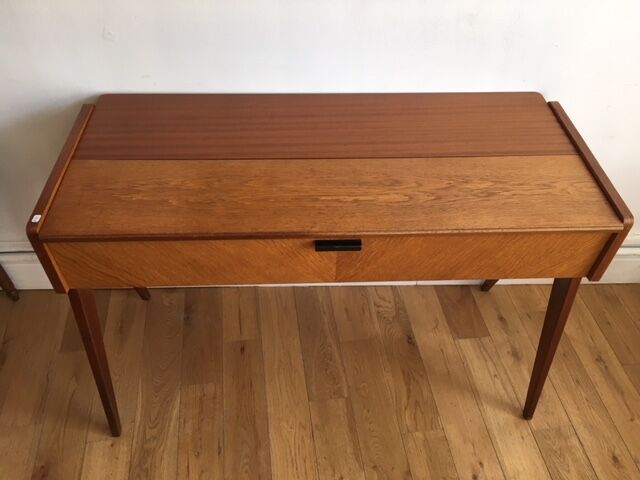 Console Scandinavian vintage feet compass