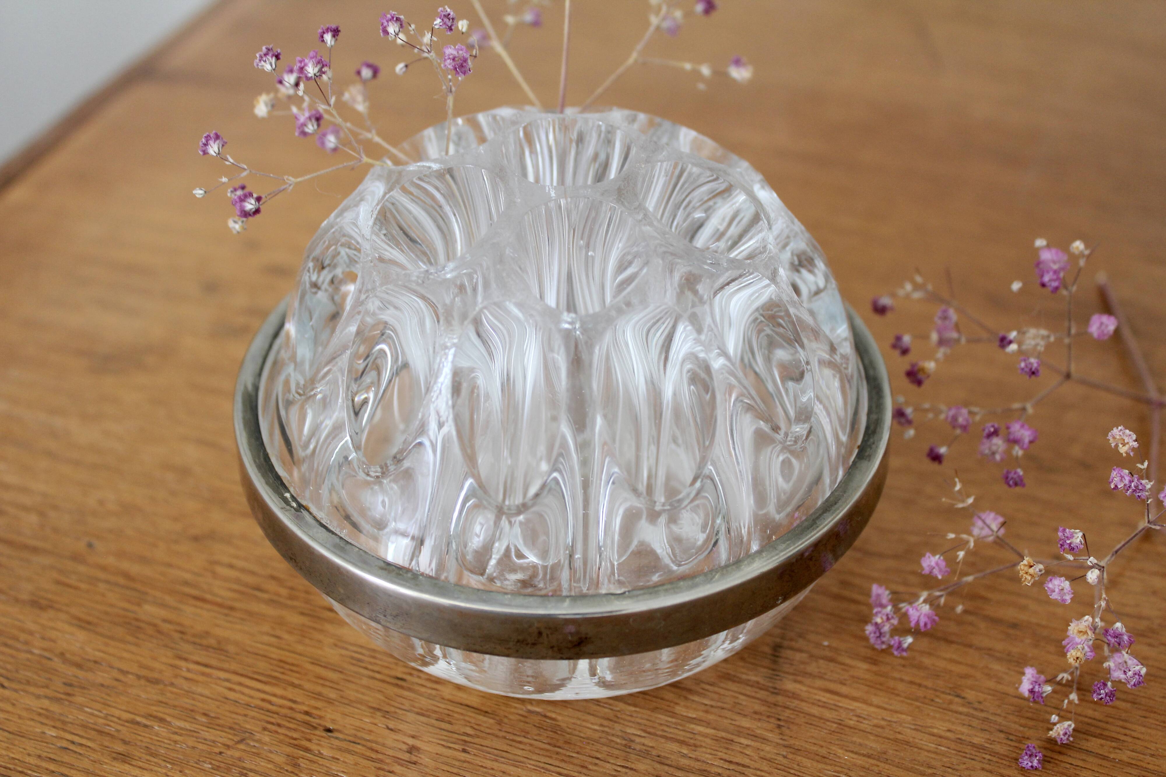 Vase pique-fleurs