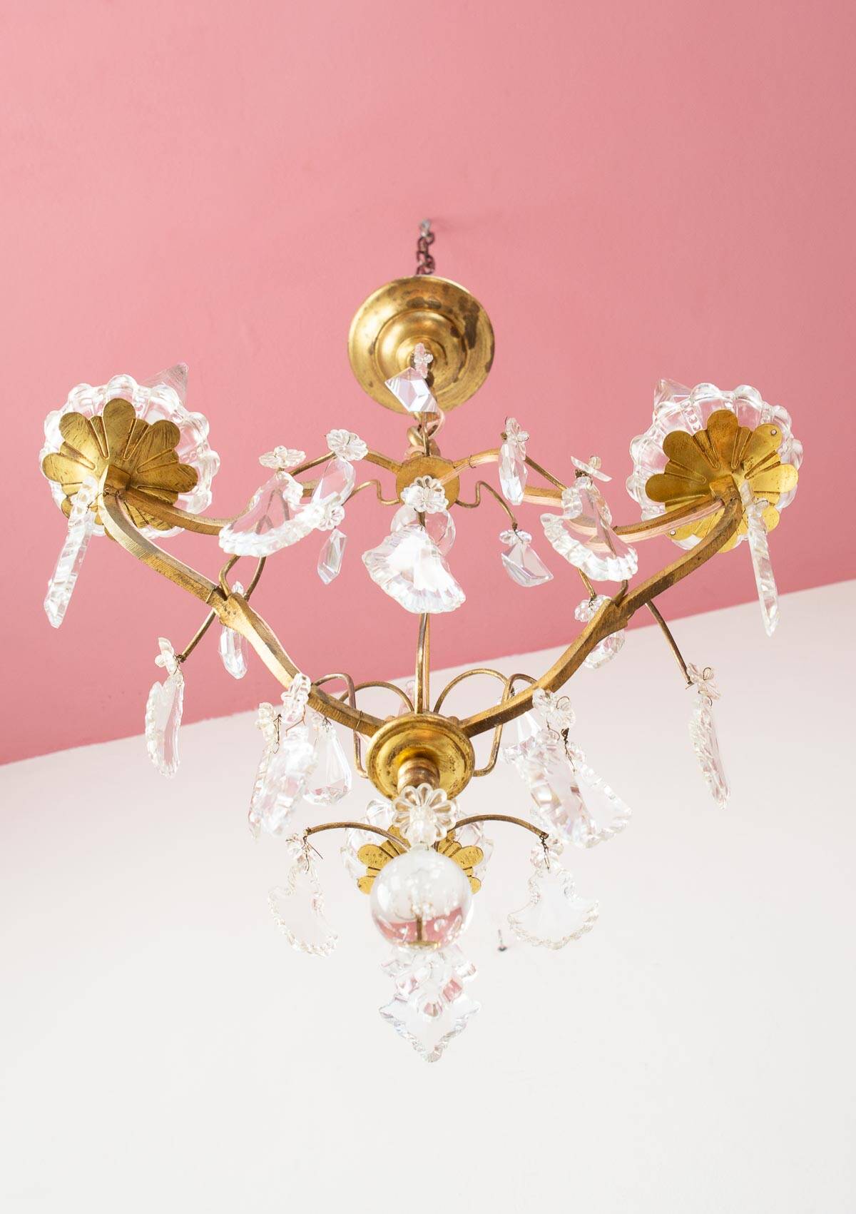 Lustre français en laiton doré 3 bras avec pampilles cristal