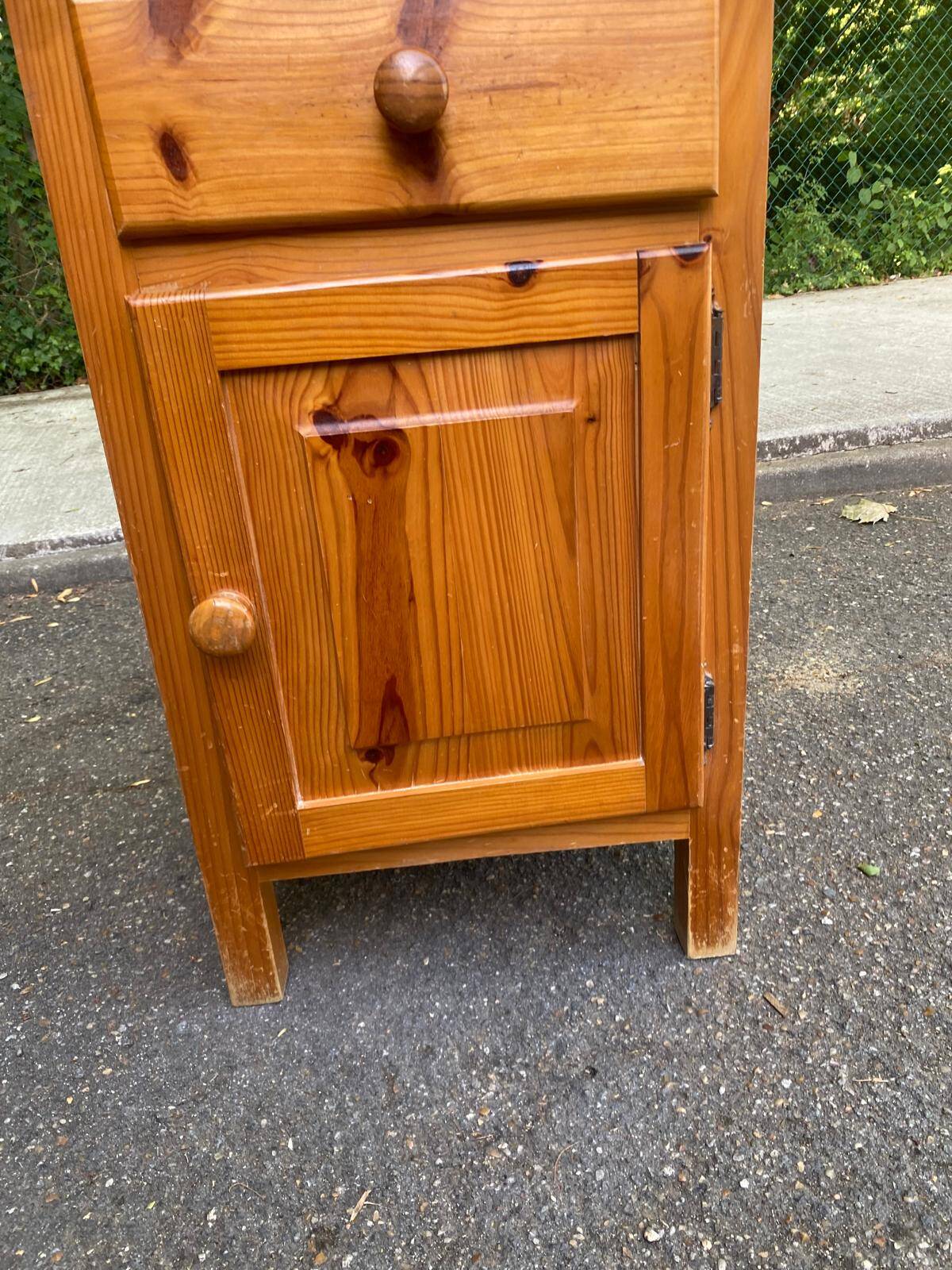 Commode vintage en bois massif des années 80