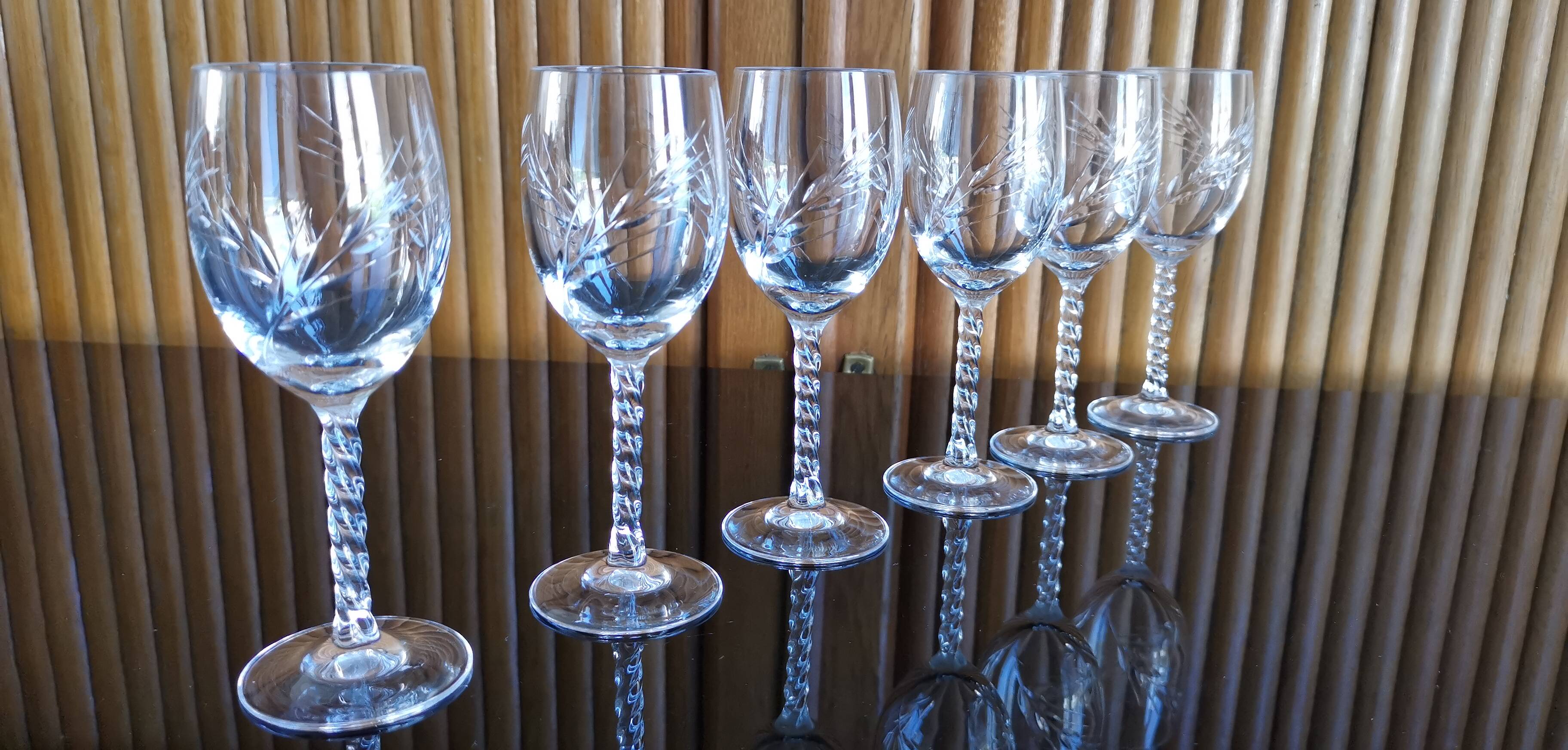 Lot 6 white wine/port glasses cut crystal twisted foot spike crystal from Arques