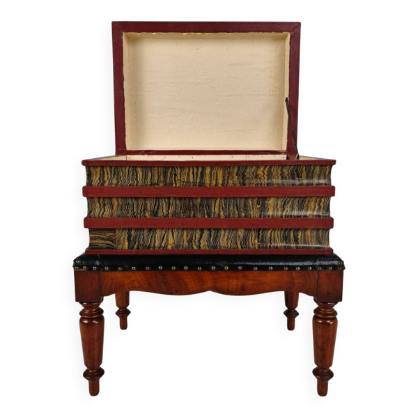 Coffret à livres en similicuir sur support peint – Anglais, vers 1830