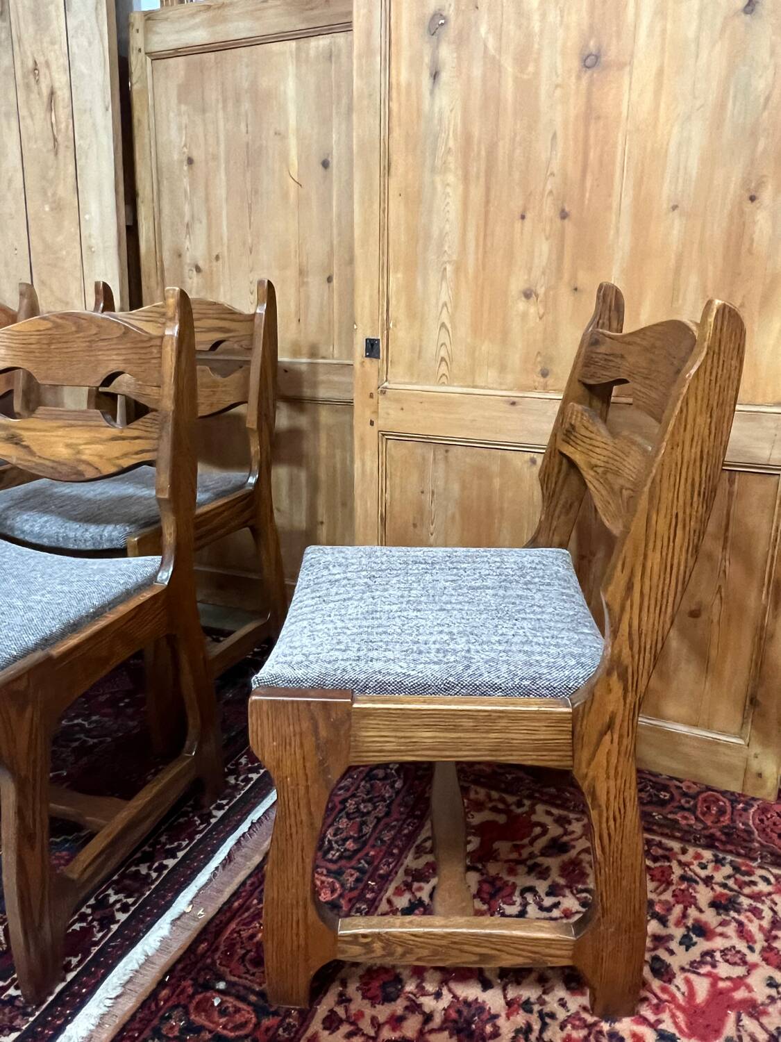 Série de 6 chaises brutalistes