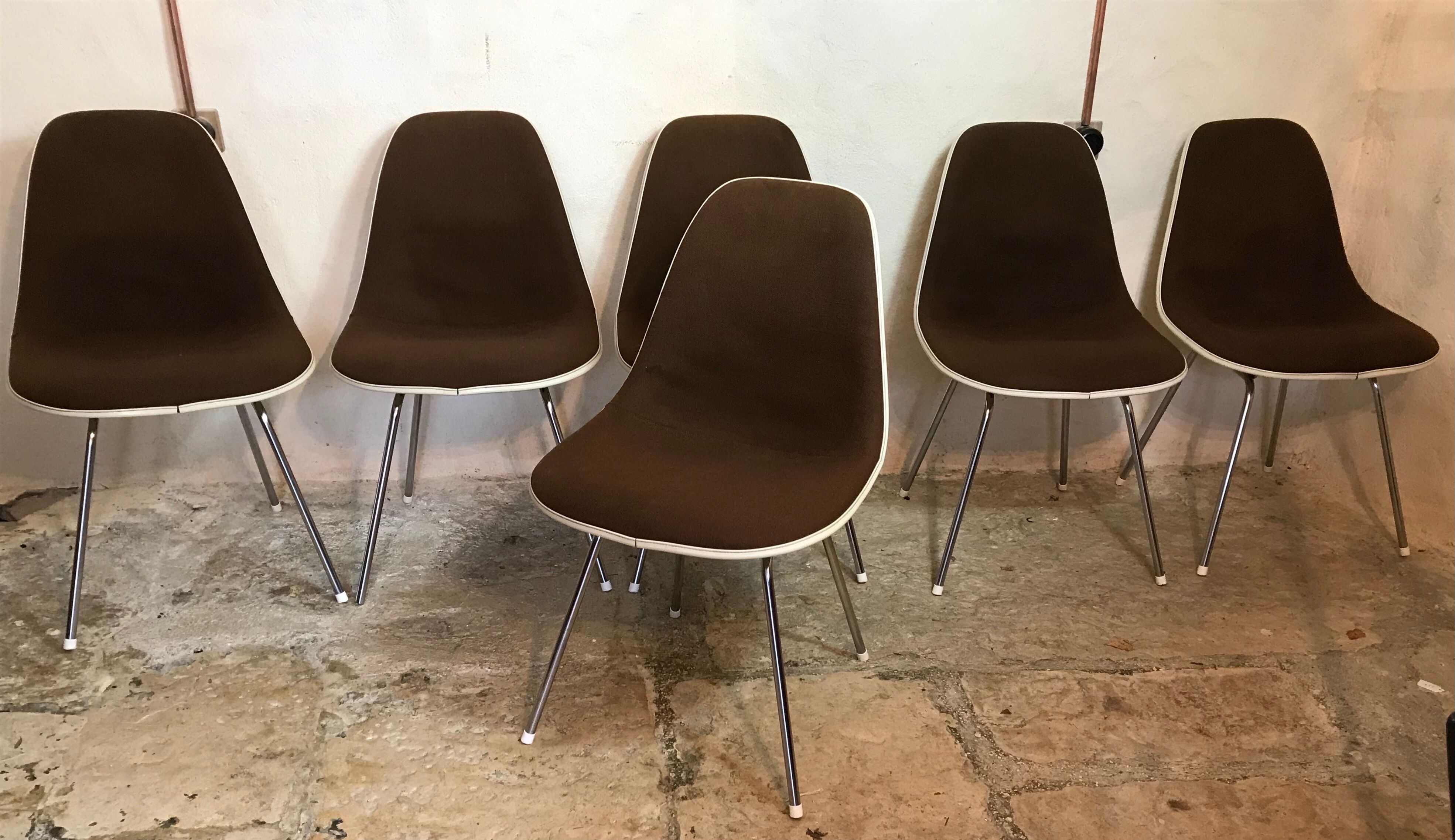 Set of 6 Charles and Ray Eames chairs for Herman Miller, 1960-70's