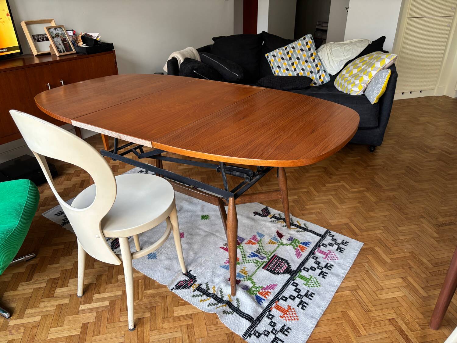 Smorrebrod lift-up coffee table