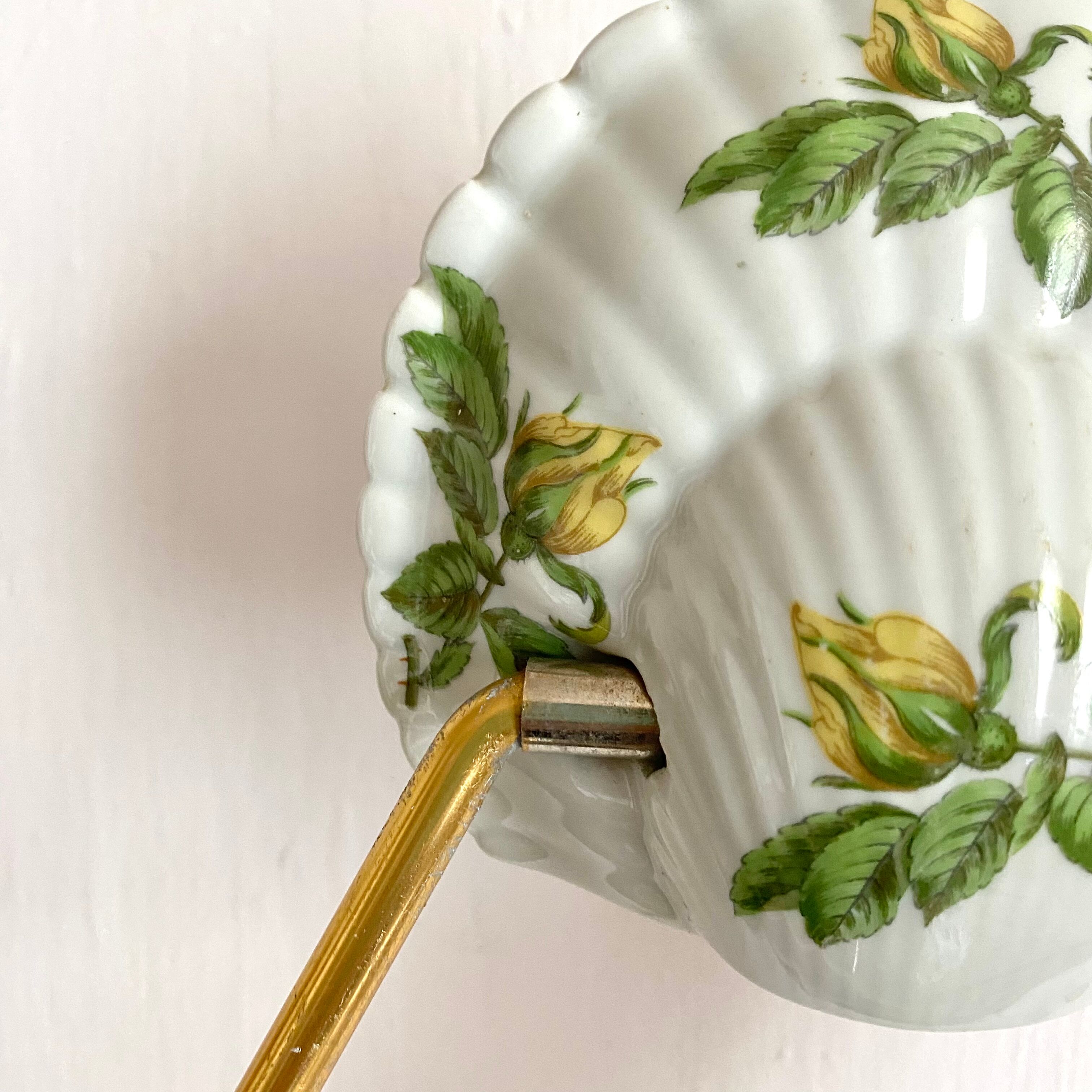 Old napkin holder in shell porcelain