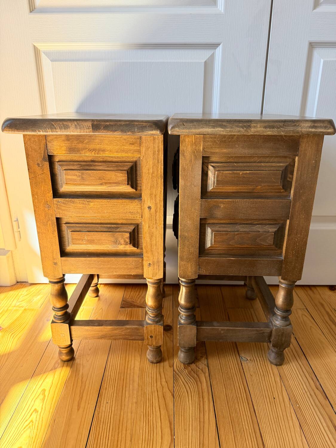 2 tables de chevet à tiroirs, style brutaliste colonial espagnol, 1950