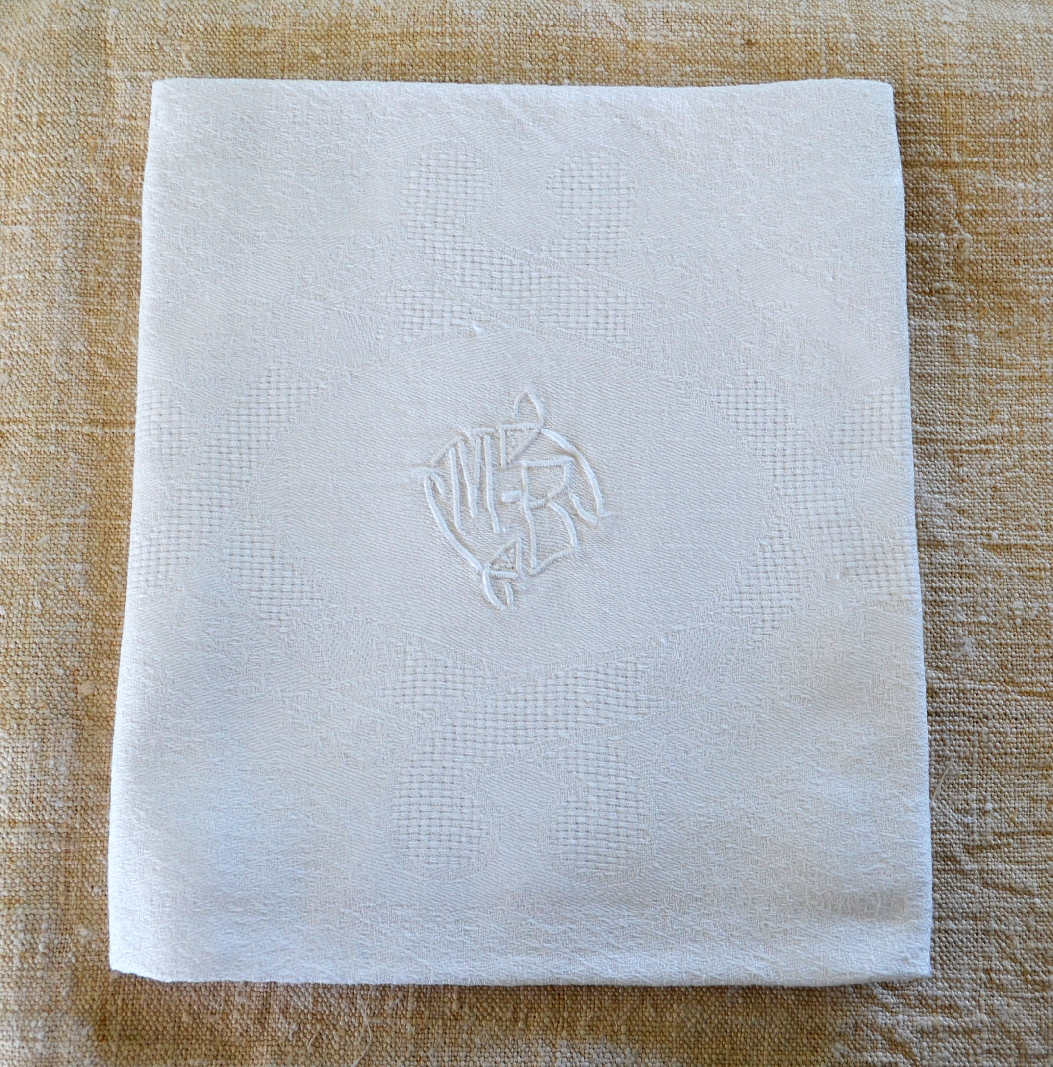 Set of 12 hand-embroidered napkins