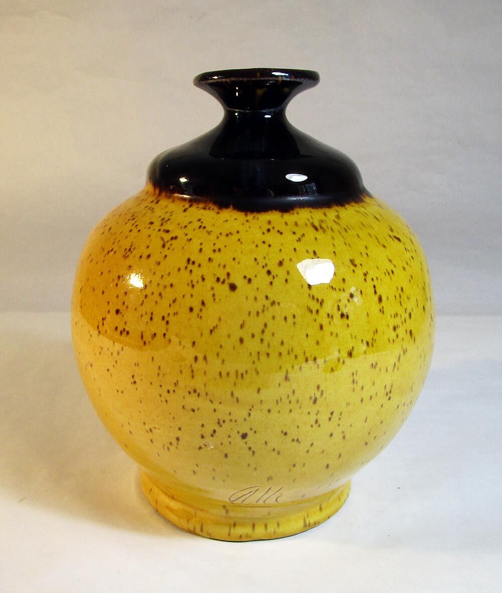 Speckled ceramic vase