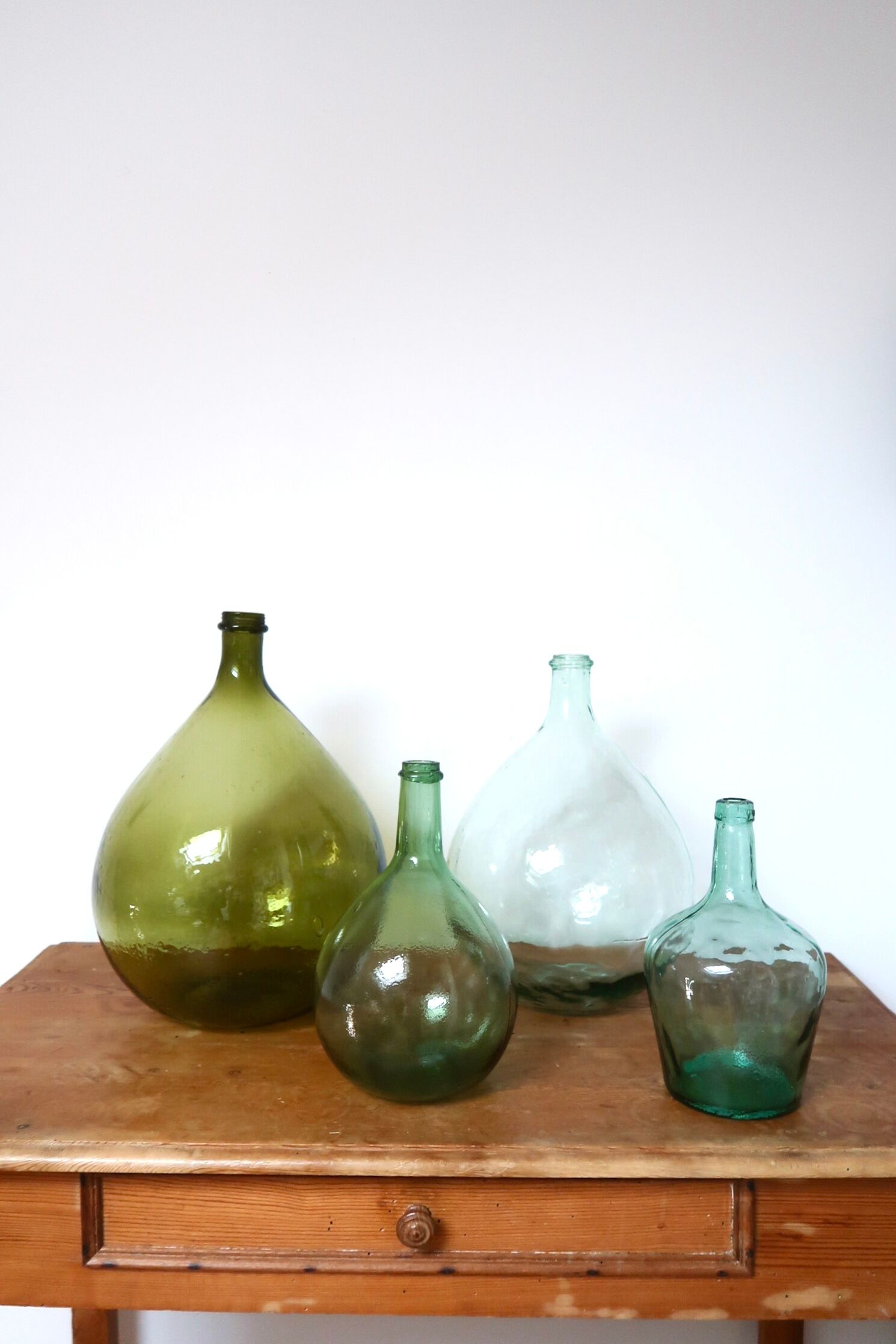 15-litre green demijohn