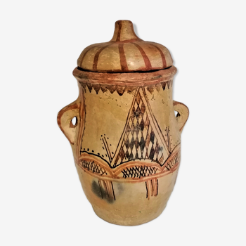 Old covered pot, Berber. Late nineteenth.