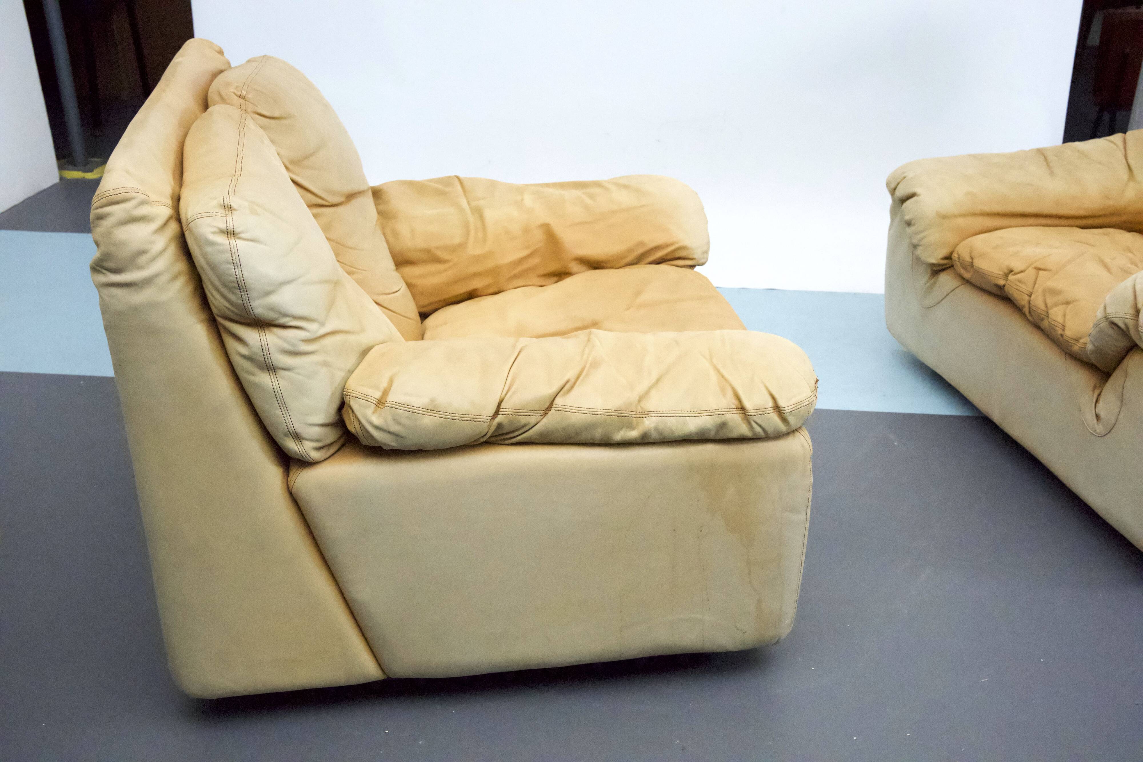 Vintage pair of leather armchairs by Ammannati and Vitelli for Brunati, Italy 1970s.