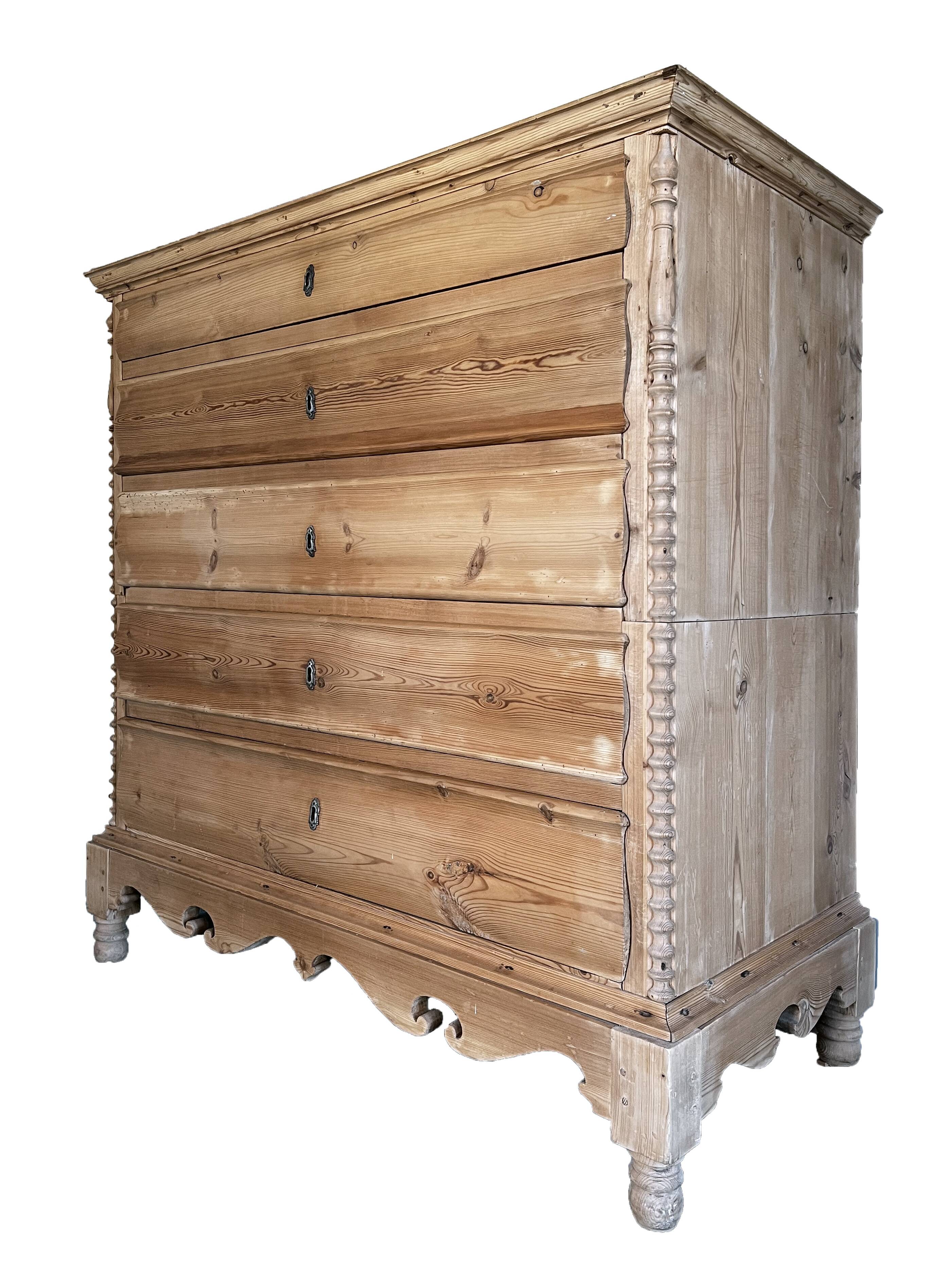 Large 19th century Scandinavian pine chest of drawers