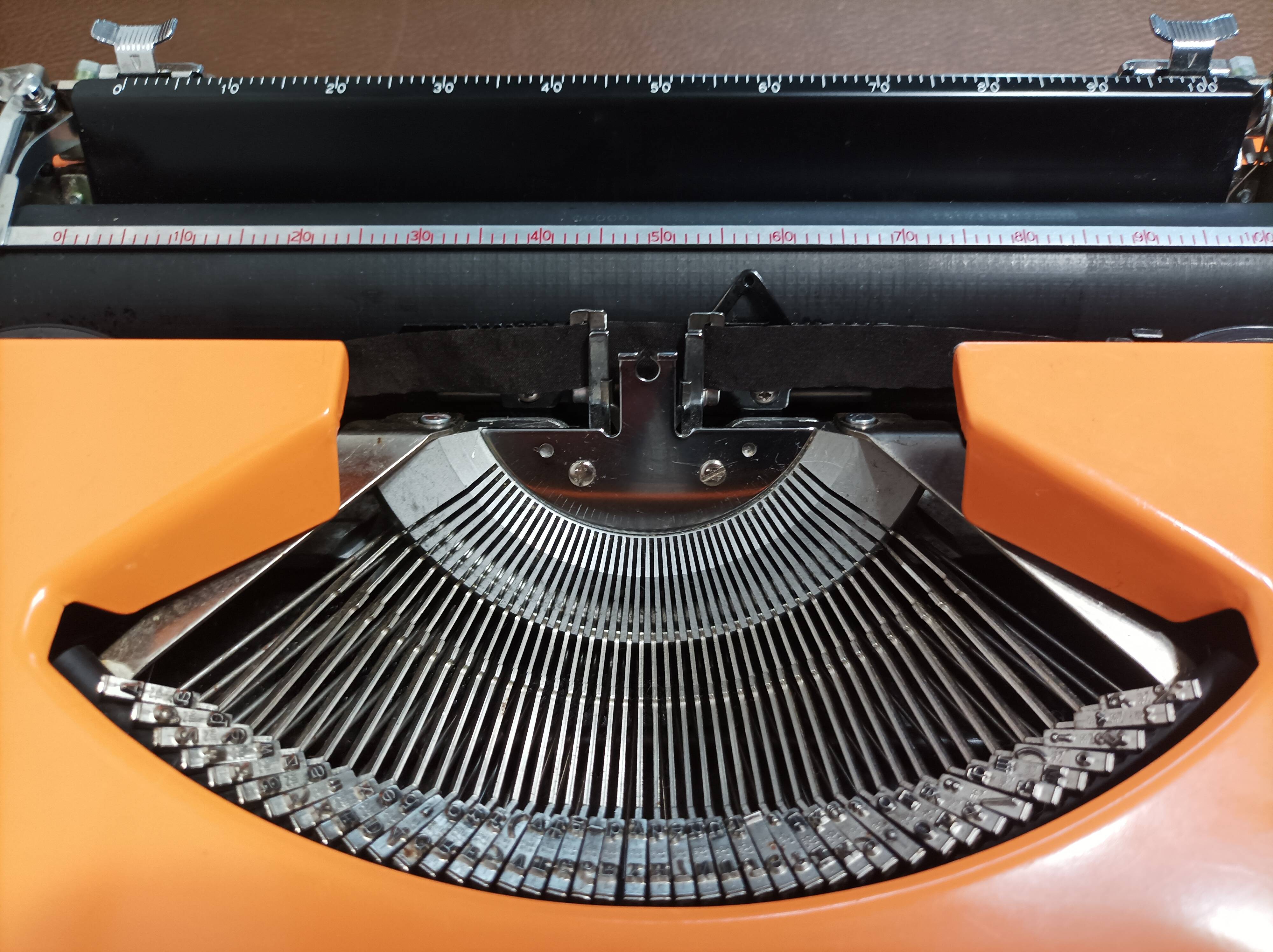 Silver Reed Silverette II Typewriter