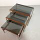 3 tables gigognes Fristho de design hollandais avec plateau en verre fumé et cadre en wengé, années 60