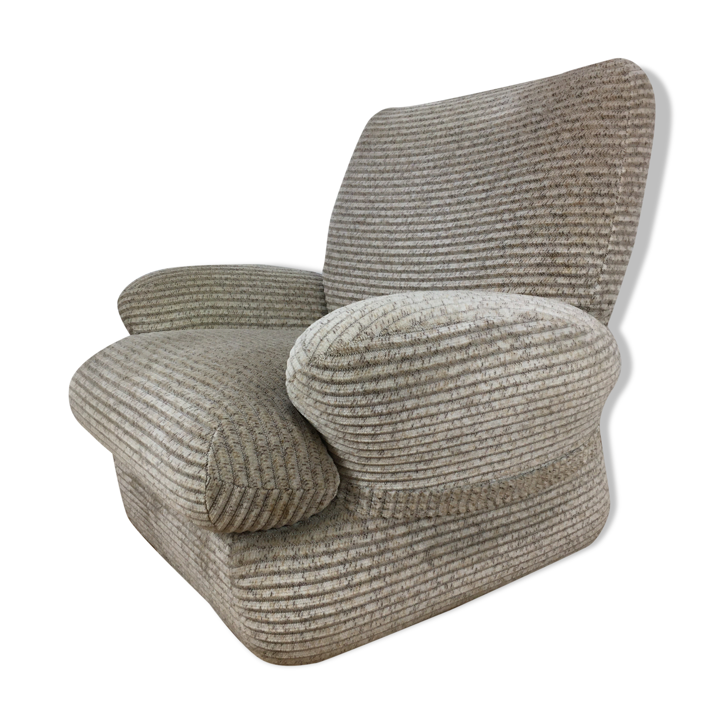 Space age 70's armrests and velvet