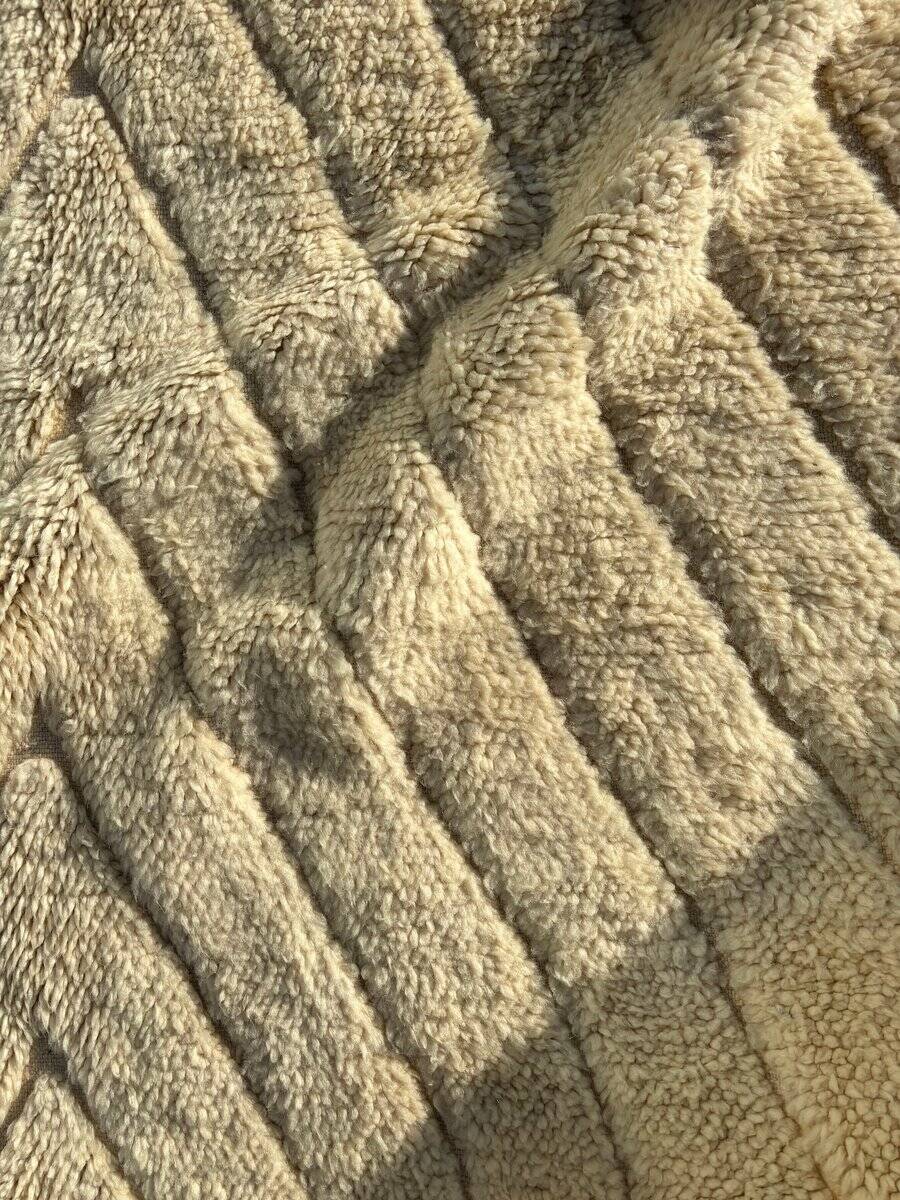 Moroccan Berber rug Beni Ouarain in beige wool